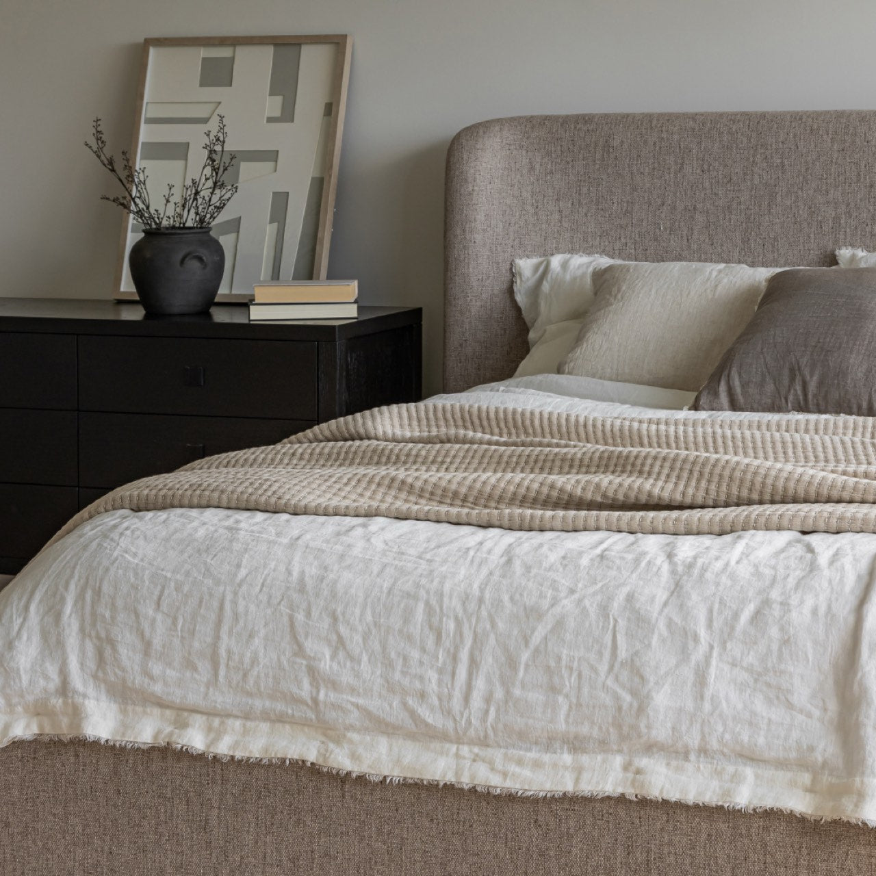 Faye King Bed With Curved Headboard - Perfect Taupe