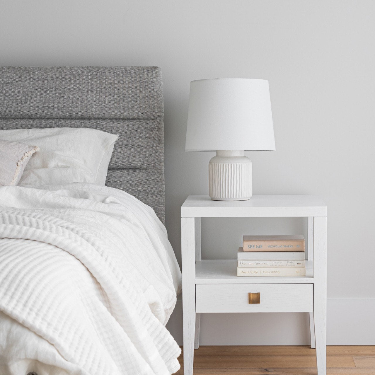 Justin King Storage Bed - Greige